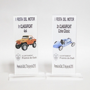 trofeos metacrilato personalizados